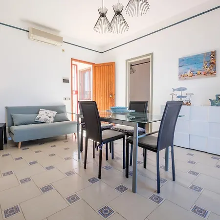 La Casa Di Gio Tatil Evi Rometta Marea