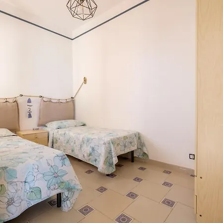 La Casa Di Gio * Rometta Marea